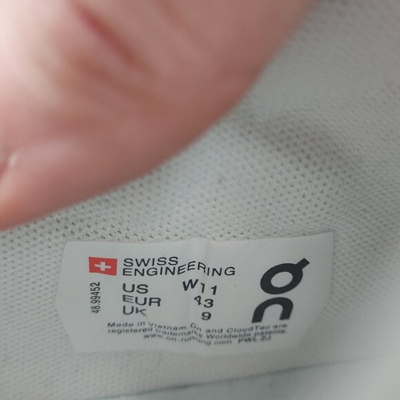 On Running Shoes On Cloud Running The Roger Centre Court Lace Up On Running Shoes On Cloud Running The Roger Centre Court Lace Up